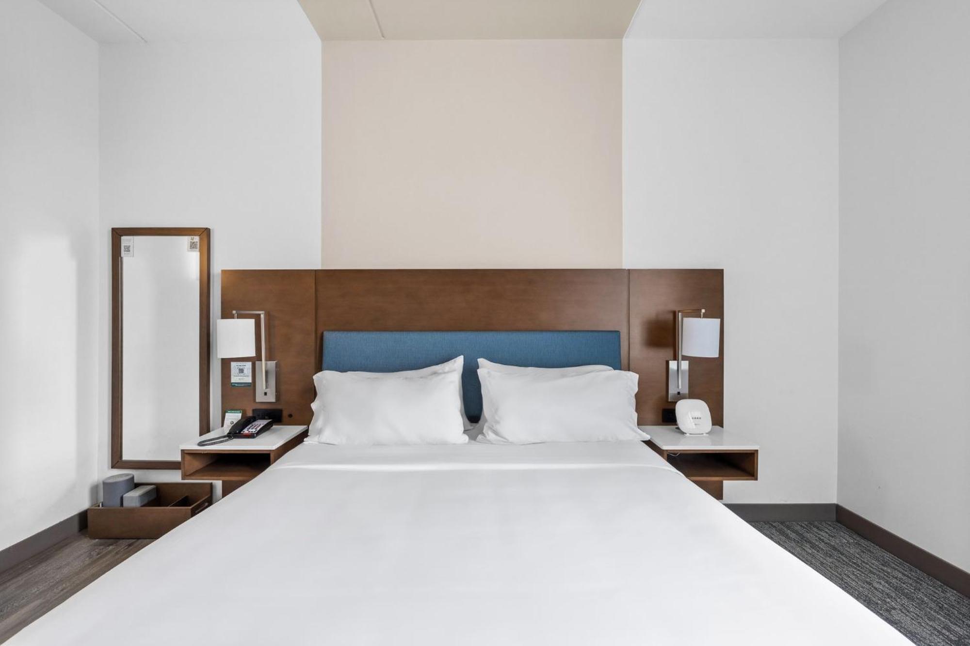 อีเวน แมนเชสเตอร์ แอร์พอร์ต Hotel ภายนอก รูปภาพ